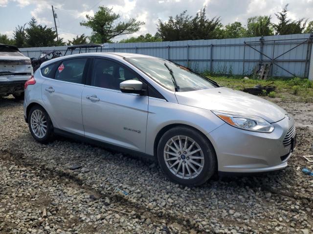 Vin: 1fadp3r47jl225963, lot: 55786365, ford focus bev 20184