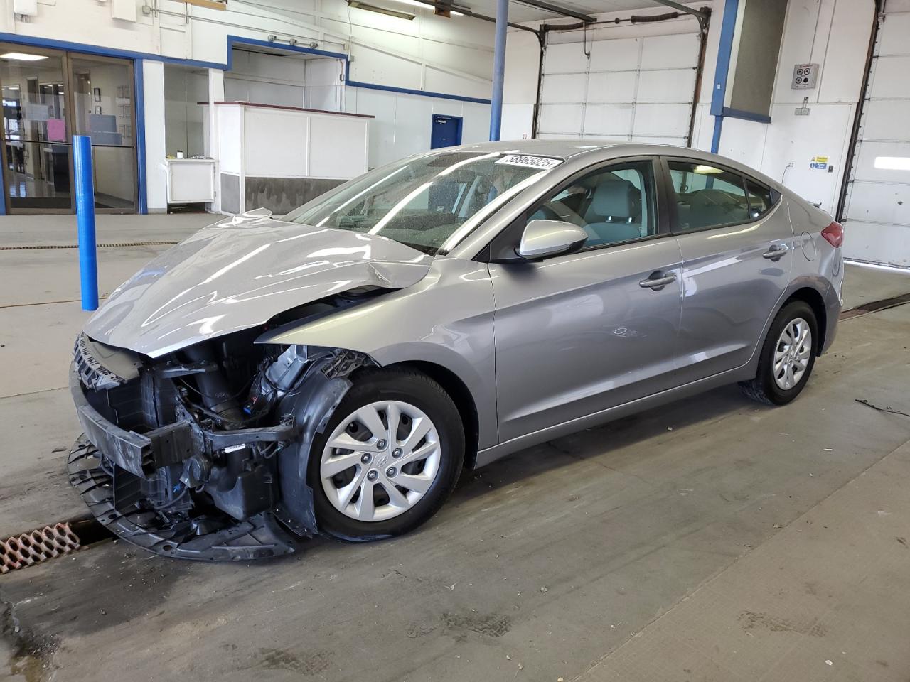 HYUNDAI ELANTRA SE