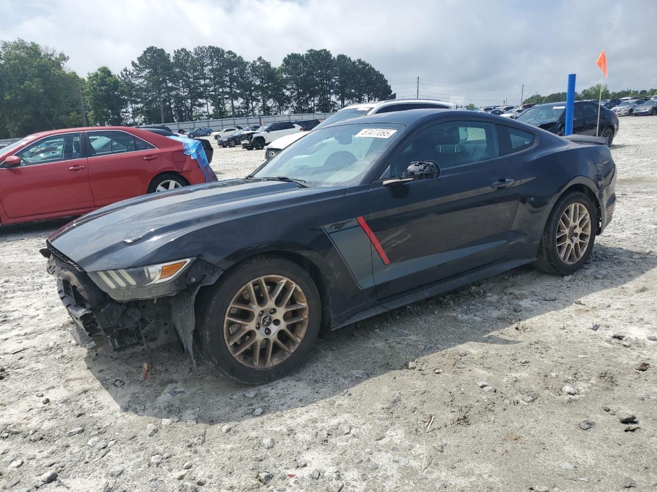 FORD MUSTANG