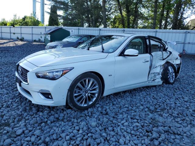 INFINITI Q50 LUXE