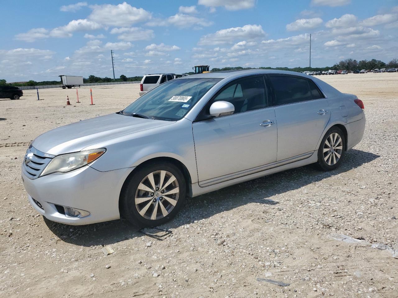 TOYOTA AVALON BASE