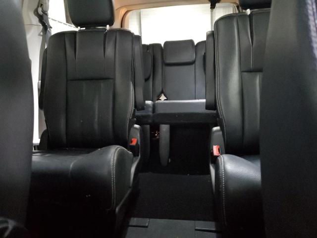 2014 CHRYSLER TOWN & COU - 2C4RC1BG2ER410102