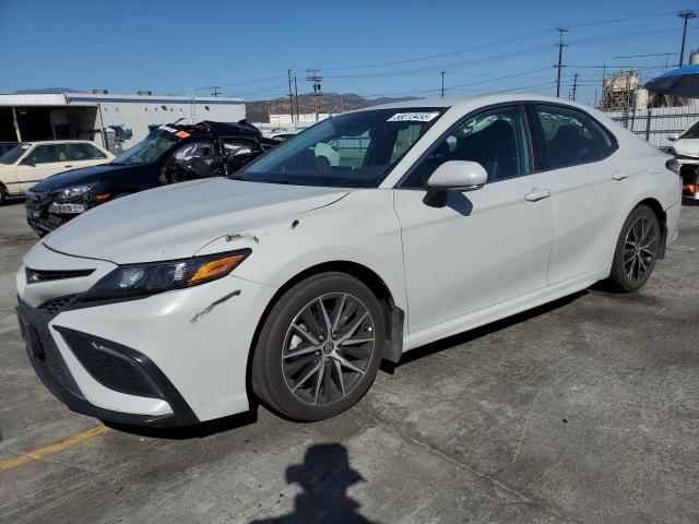 Vin: 4t1g31ak1nu045097, lot: 58013455, toyota camry night shade 2022 img_1
