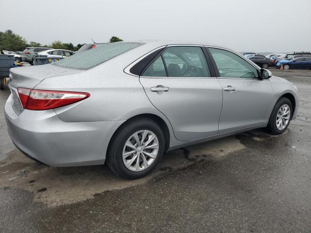 Vin: 4t1bf1fkxhu769790, lot: 58735435, toyota camry le 20173