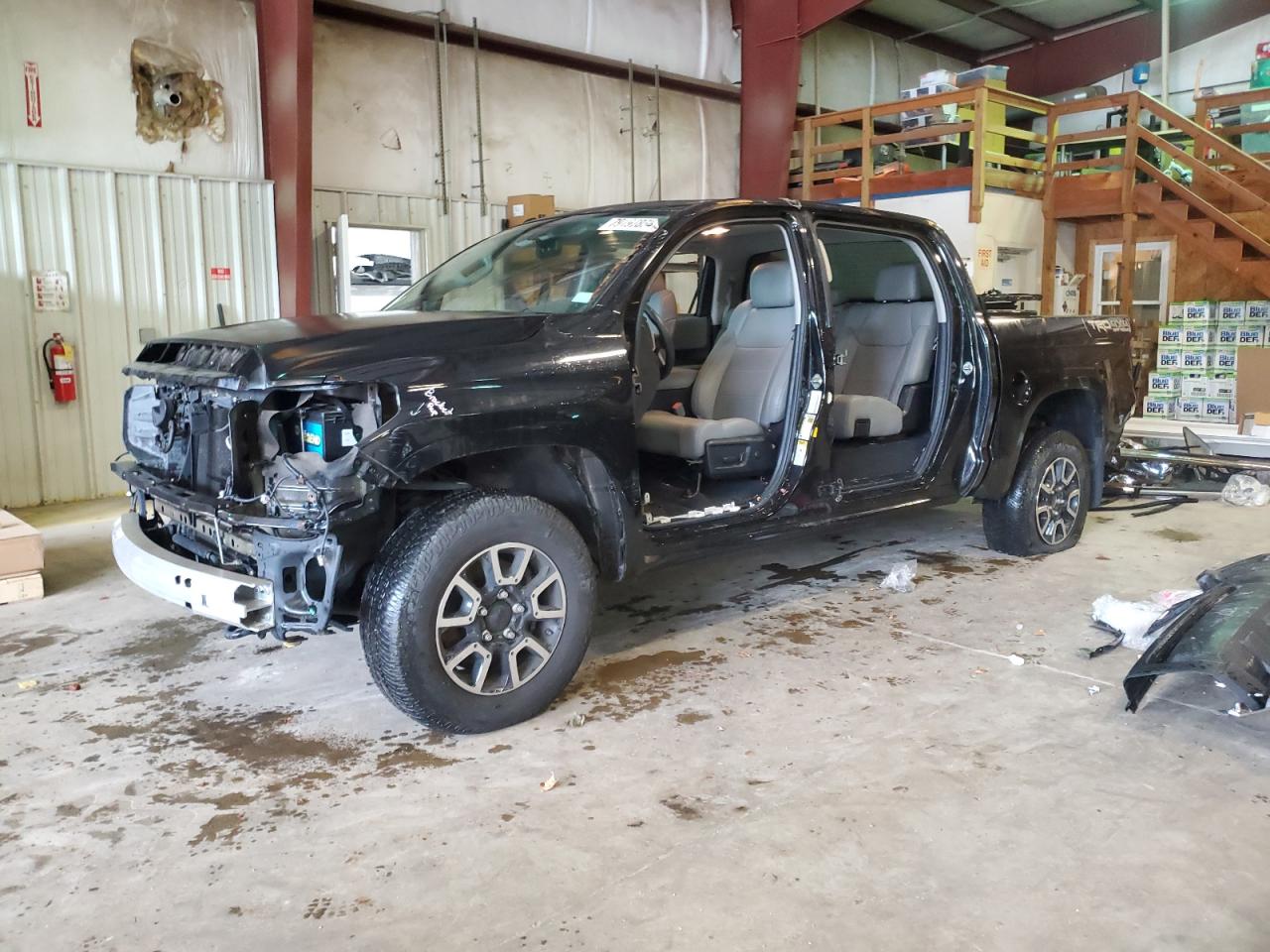 TOYOTA TUNDRA CREWMAX LIMITED