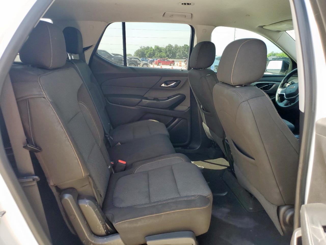 CHEVROLET TRAVERSE LS