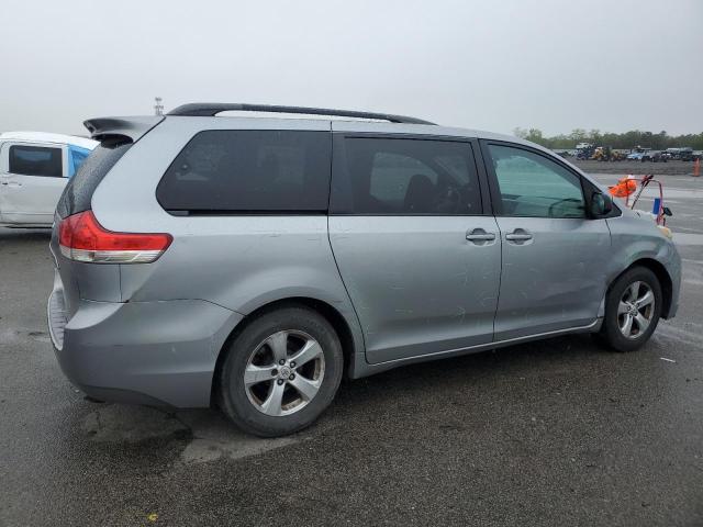 TOYOTA SIENNA LE 2011 silver  gas 5TDKK3DC2BS023126 photo #4