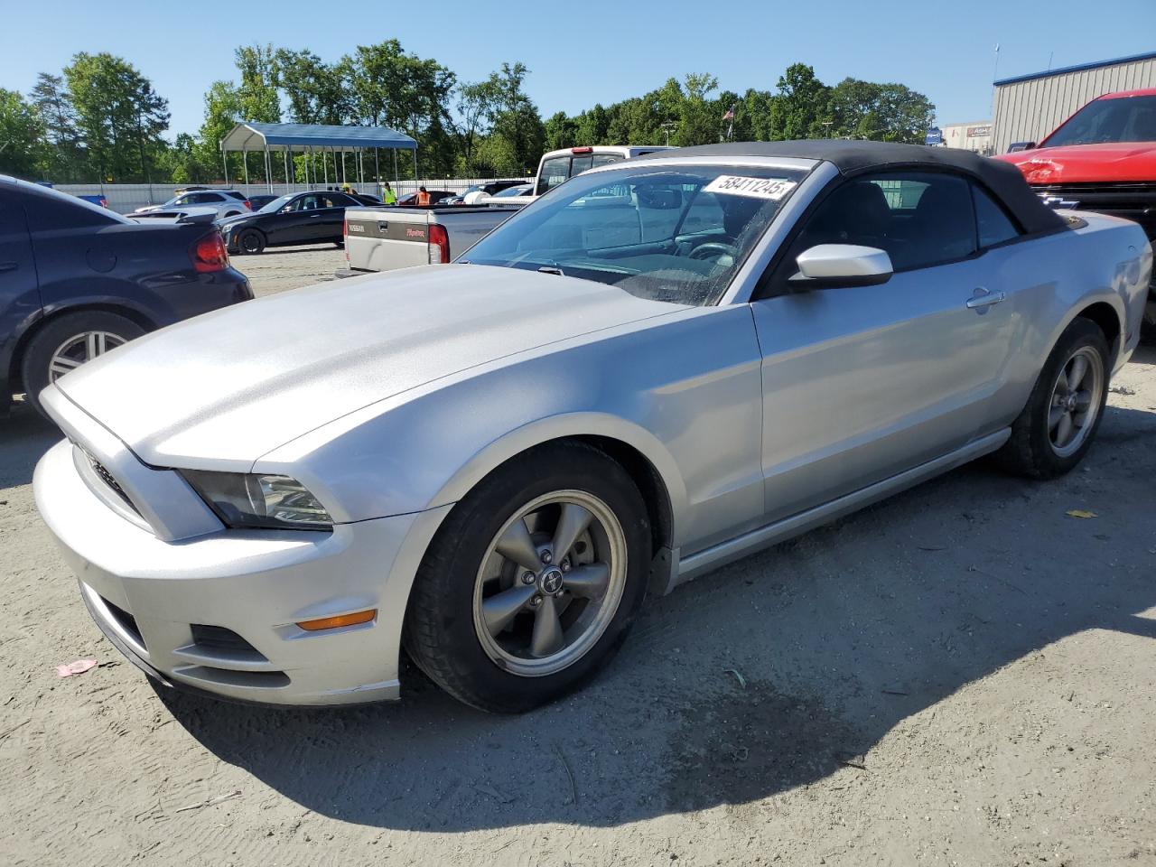 FORD MUSTANG