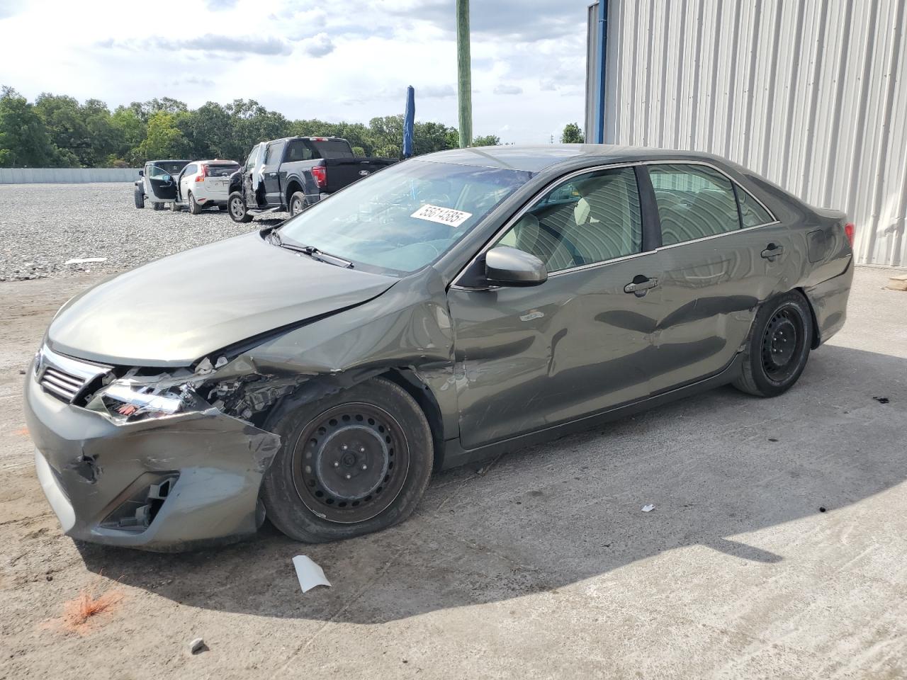 TOYOTA CAMRY BASE