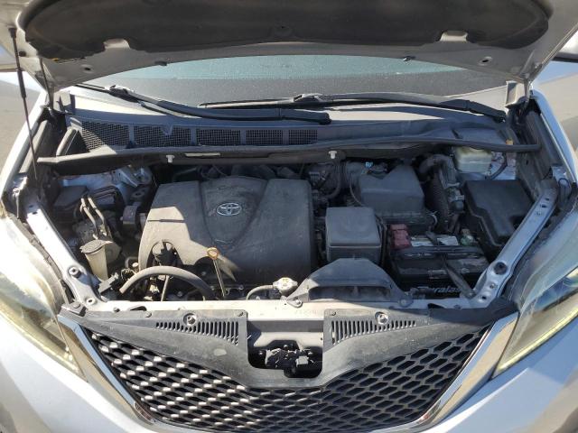 2017 TOYOTA SIENNA SE 5TDXZ3DC8HS864202