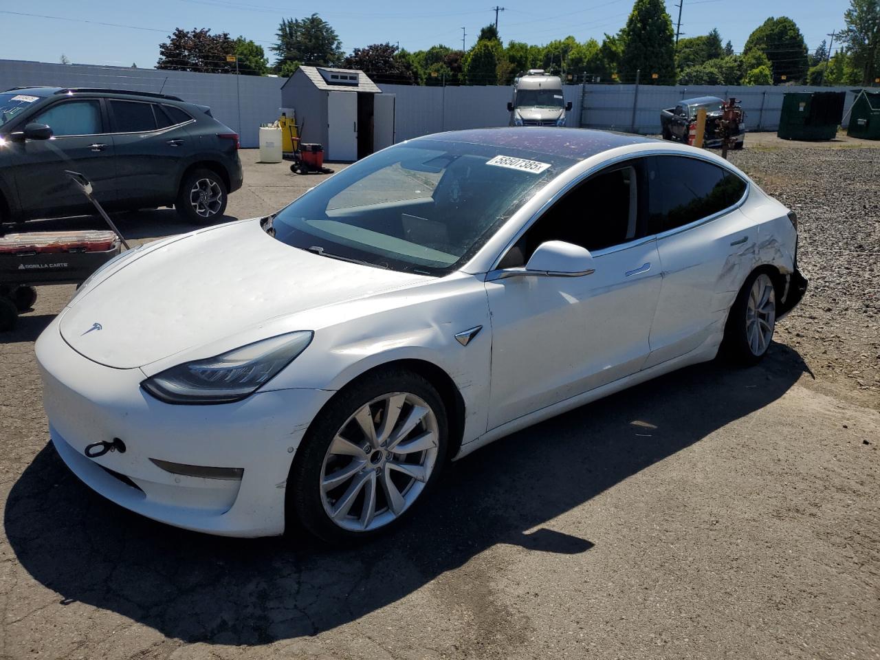 TESLA MODEL 3