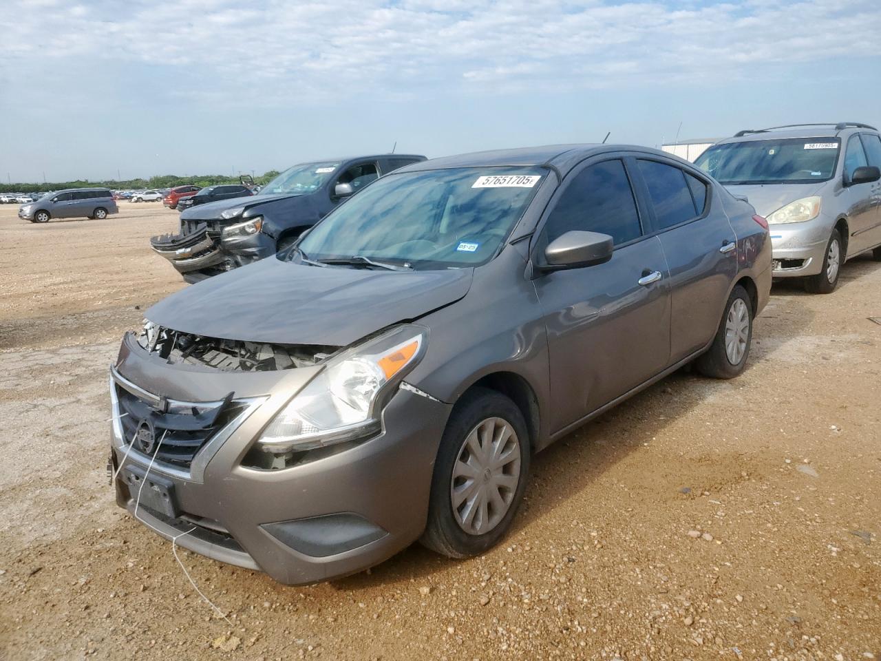 NISSAN VERSA S