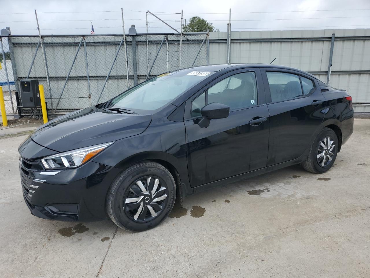 NISSAN VERSA S