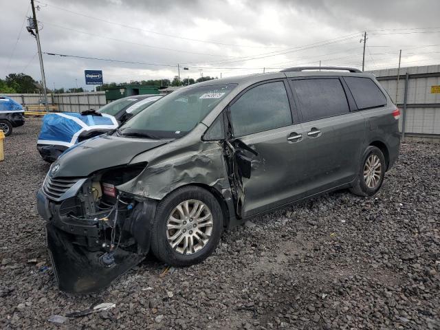 TOYOTA SIENNA XLE