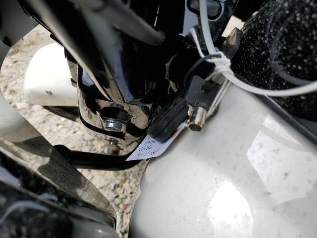 2018 HARLEY-DAVIDSON FLTRXS ROA 1HD1KTC13JB638025
