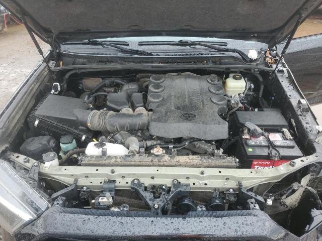 2019 TOYOTA 4RUNNER SR - JTEBU5JR3K5661790