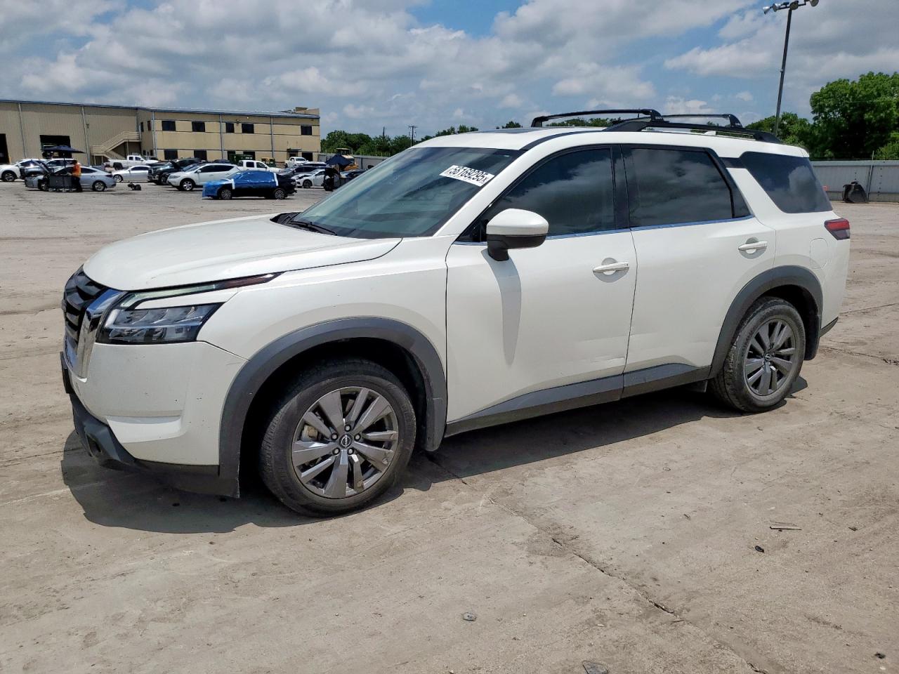 NISSAN PATHFINDER SV