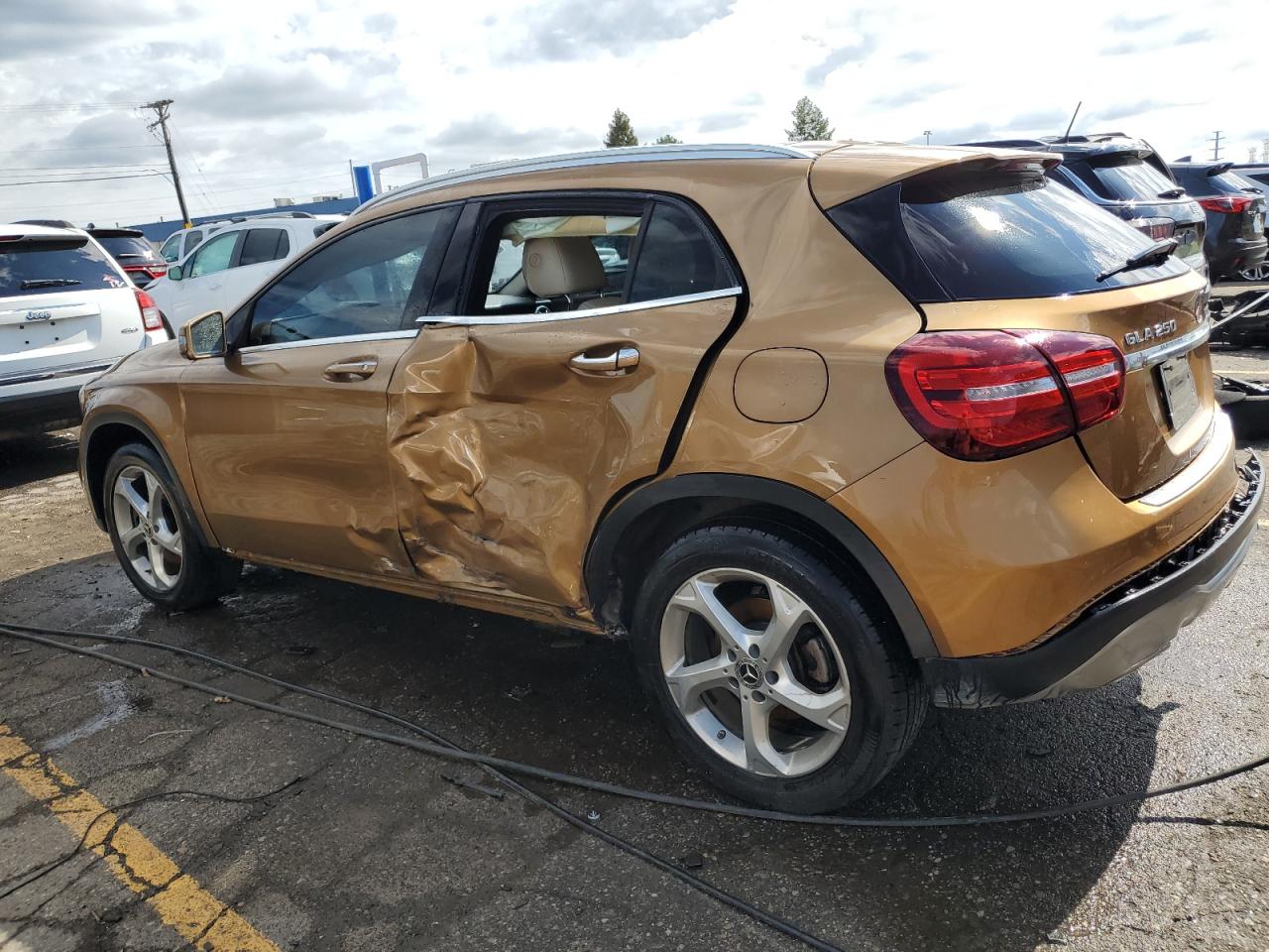 MERCEDES-BENZ GLA-CLASS 2018