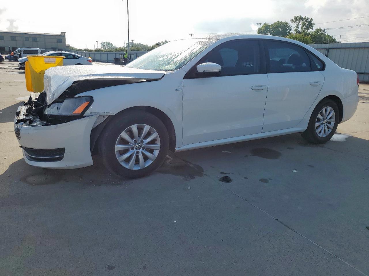 VOLKSWAGEN PASSAT S