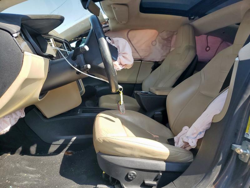2016 TESLA MODEL S 5YJSA1E40GF137717