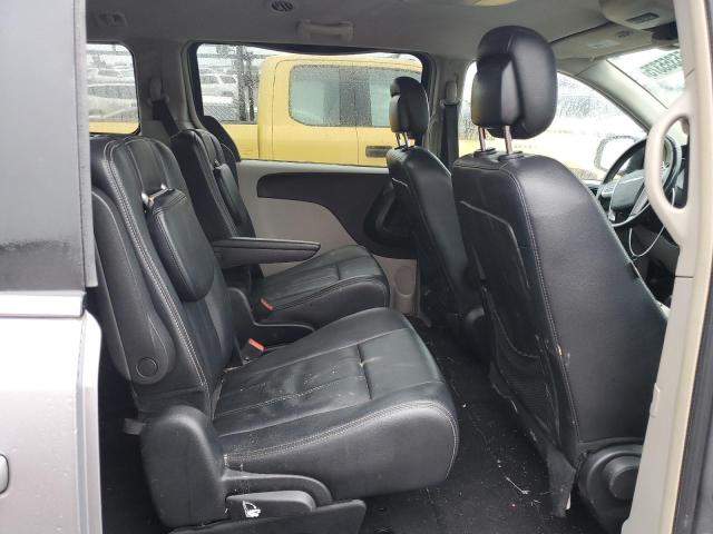2016 CHRYSLER TOWN & COU - 2C4RC1BG0GR295518