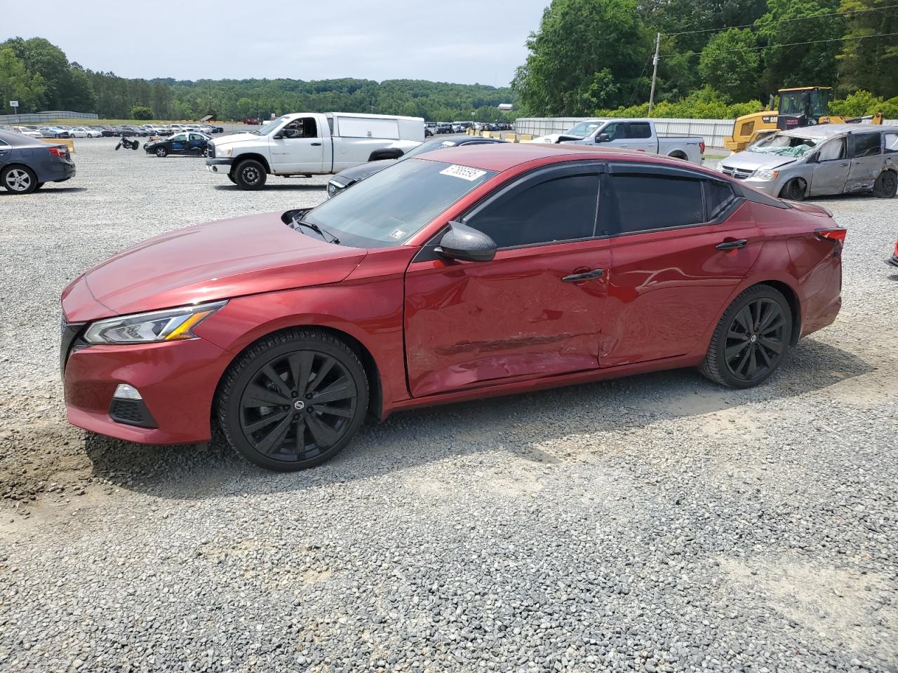 NISSAN ALTIMA SR