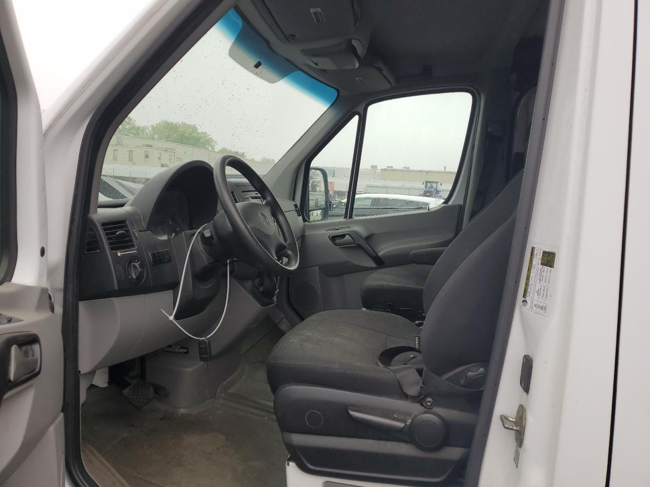 MERCEDES-BENZ SPRINTER 2500