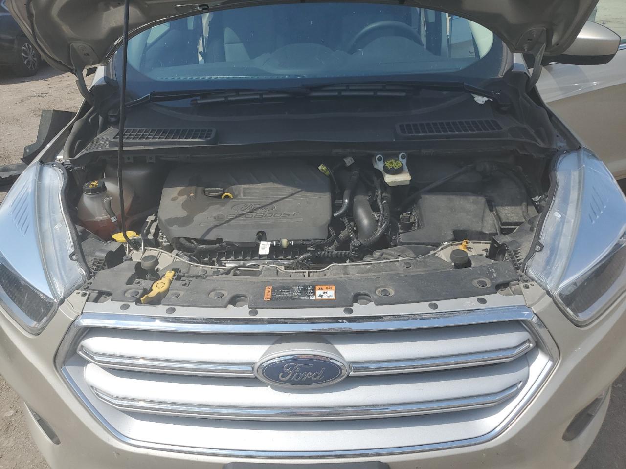 FORD ESCAPE SE