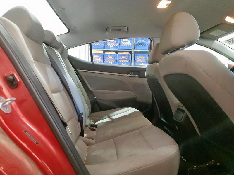 2018 HYUNDAI ELANTRA SE 5NPD84LF8JH302786
