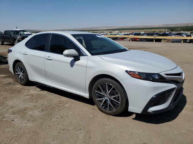 Vin: 4t1g11ak5ru250692, lot: 57292525, toyota camry se night shade 20244