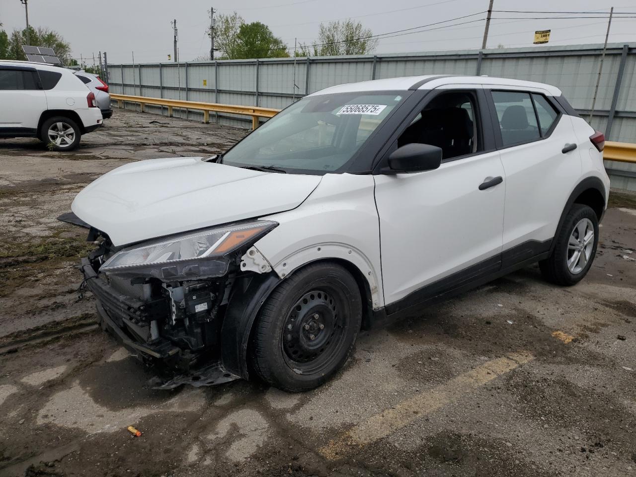 NISSAN KICKS S