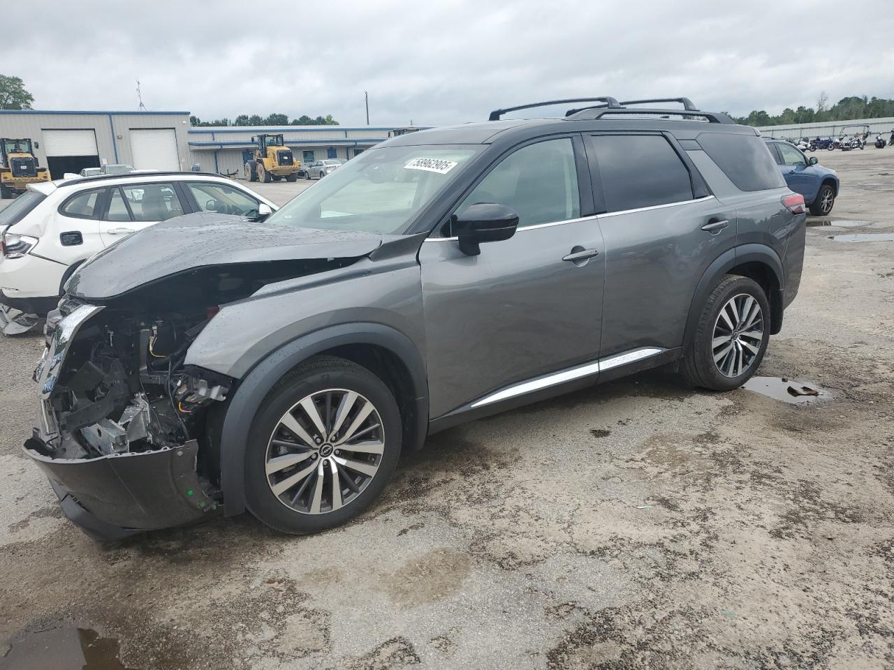 NISSAN PATHFINDER PLATINUM
