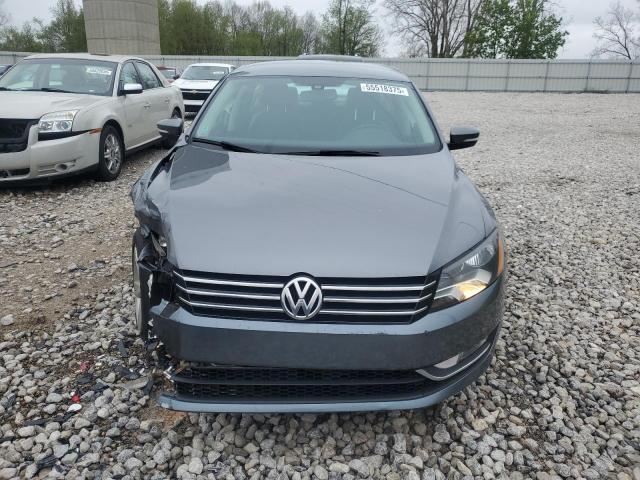 2015 VOLKSWAGEN PASSAT S - 1VWAT7A30FC117692
