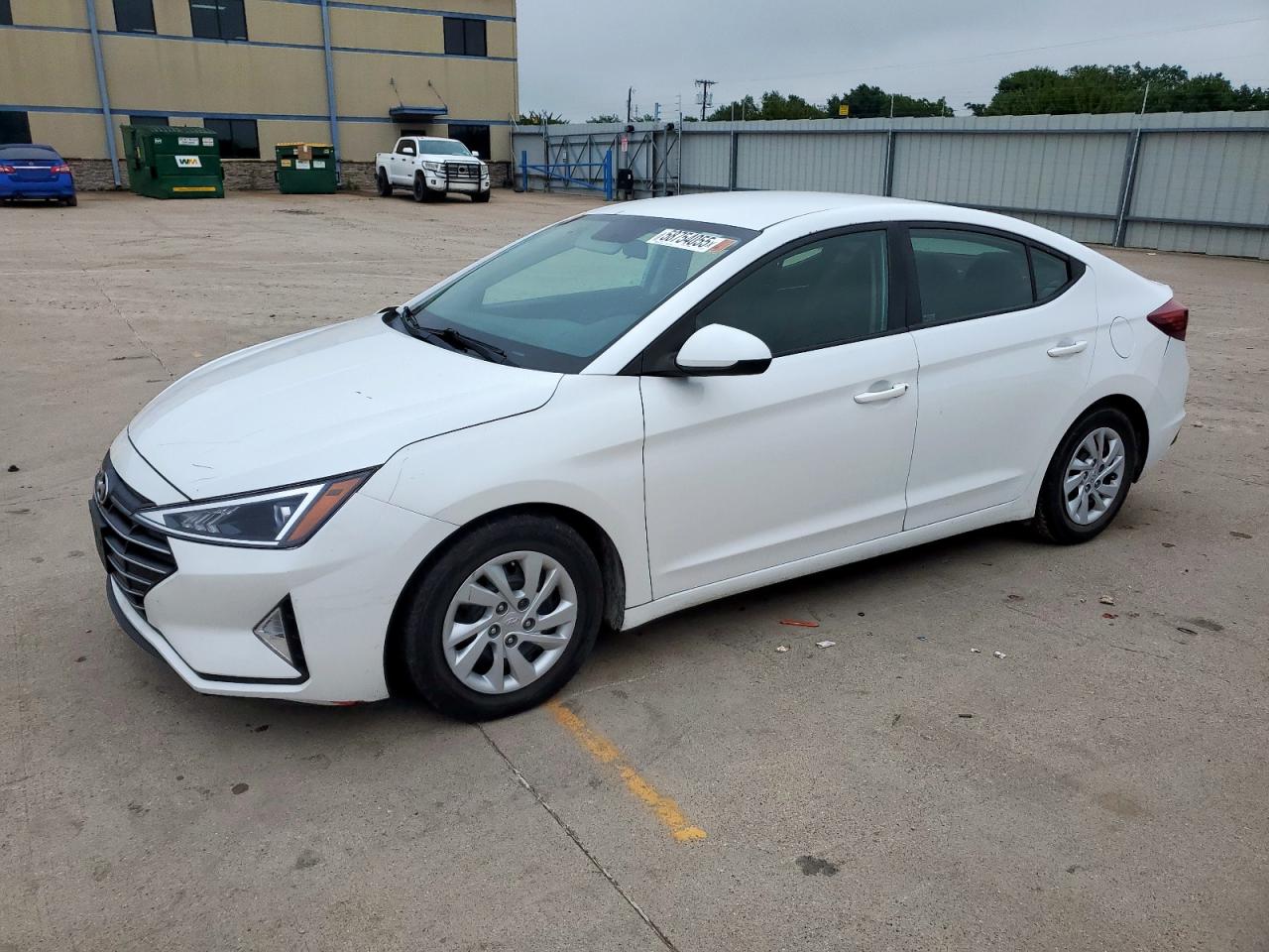 HYUNDAI ELANTRA SE