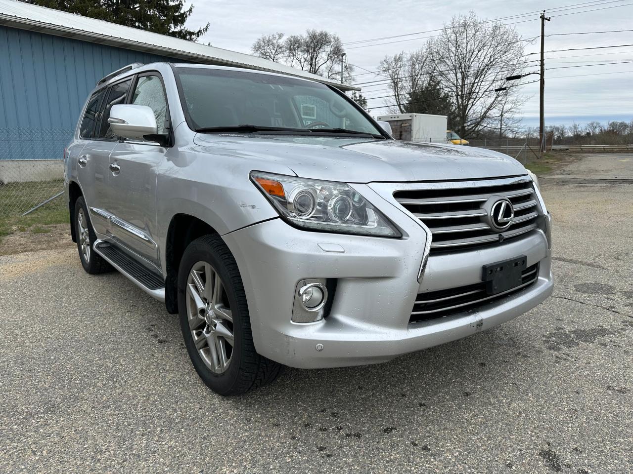 LEXUS LX 570