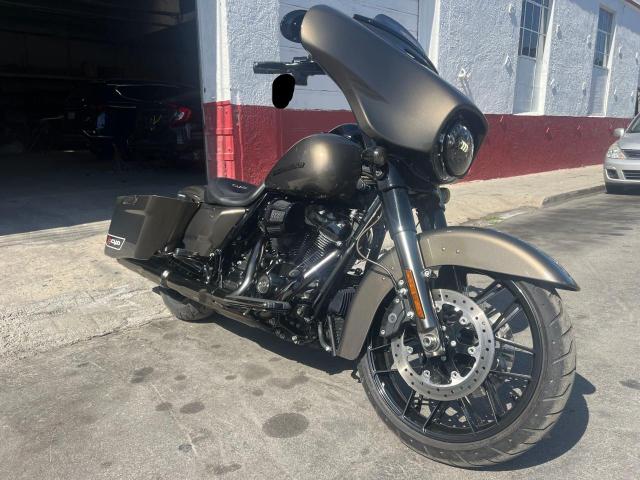 HARLEY-DAVIDSON FLHXSE 2021 green  Gasoline 1HD1PXL16MB955567 photo #1