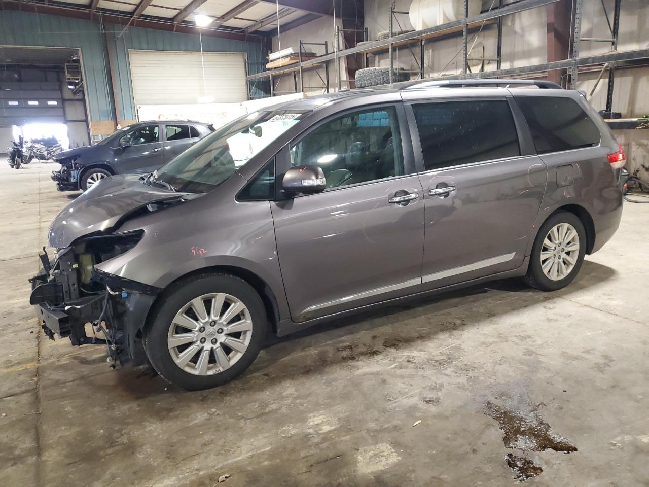 TOYOTA SIENNA XLE