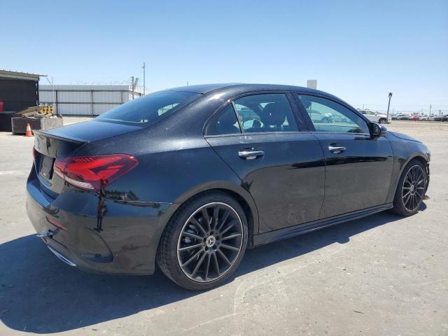 Vin: wdd3g4eb0kw012830, lot: 56175745, mercedes-benz a-class 220 20193