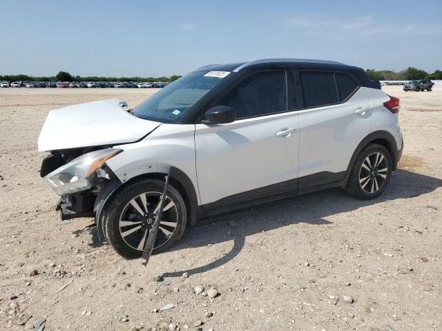 NISSAN KICKS S