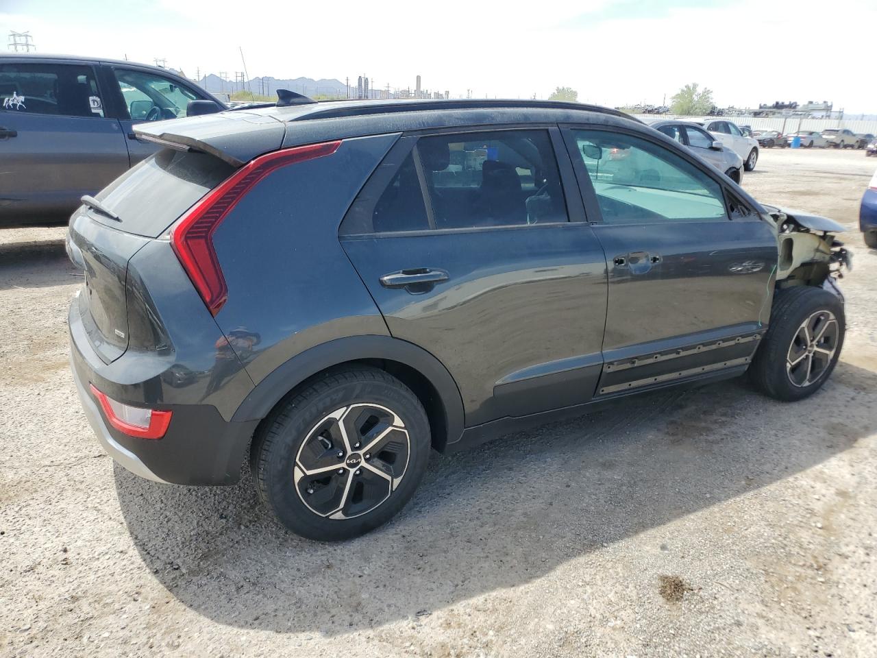 KIA NIRO LX