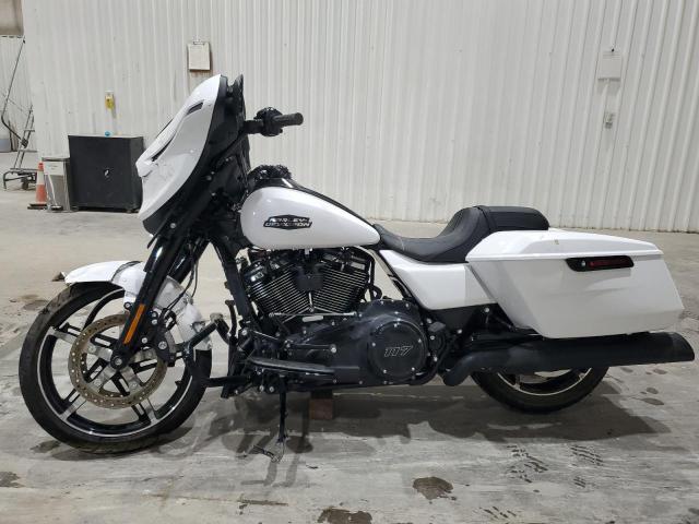 HARLEY-DAVIDSON FLHX 2024 white  gas 1HD1KB713RB632550 photo #4