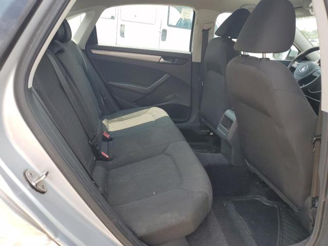 2015 VOLKSWAGEN PASSAT S - 1VWAT7A32FC044986