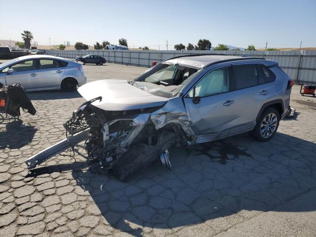 Vin: 2t3c1rfvxpw248313, lot: 57572335, toyota rav4 xle premium 2023 img_1