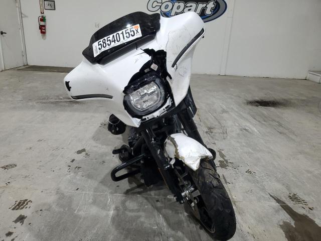 HARLEY-DAVIDSON FLHX 2024 white  gas 1HD1KB713RB632550 photo #3