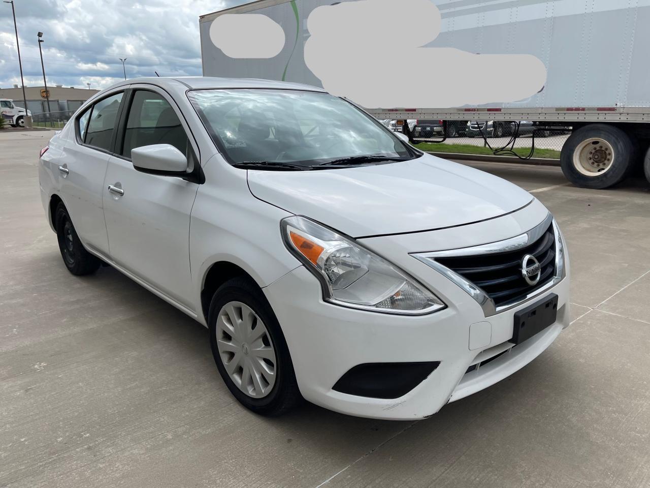 NISSAN VERSA S