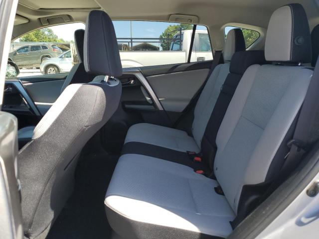 2018 TOYOTA RAV4 HV LE JTMRJREV2JD195283