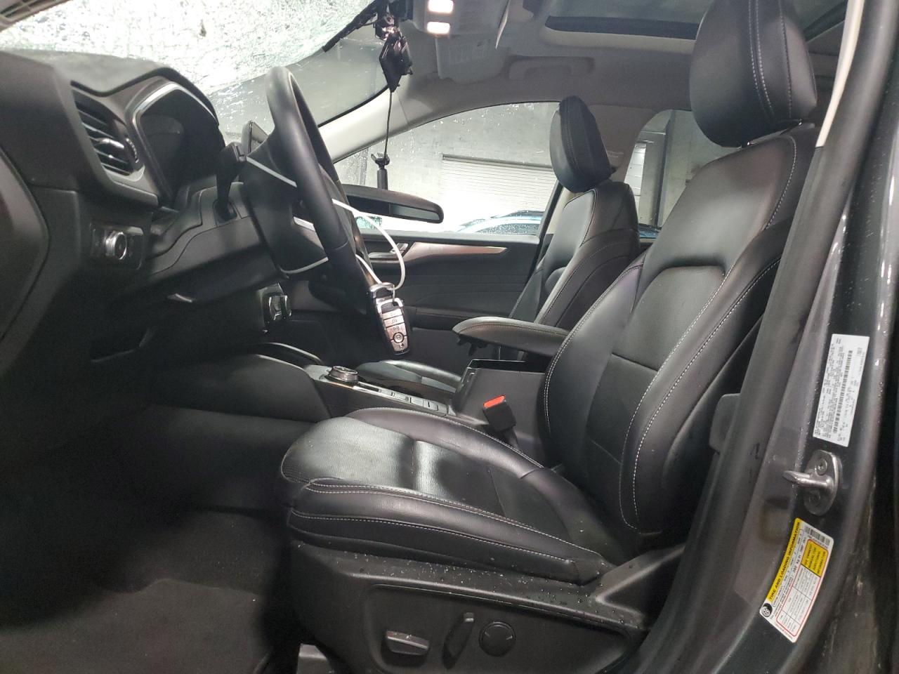 FORD ESCAPE TITANIUM