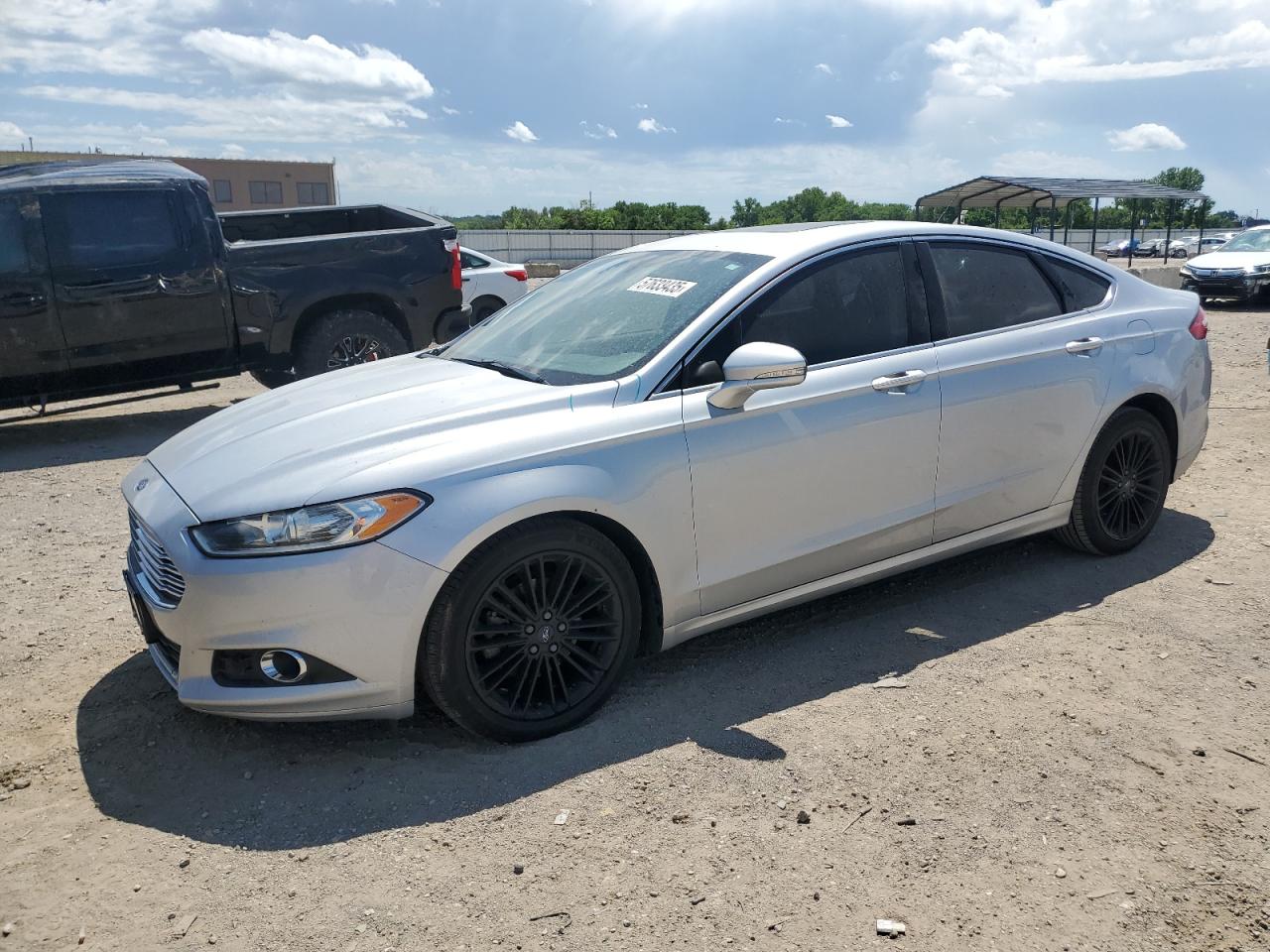 FORD FUSION SE