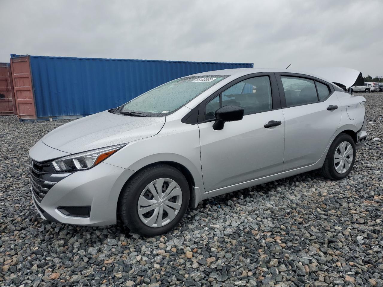 NISSAN VERSA S