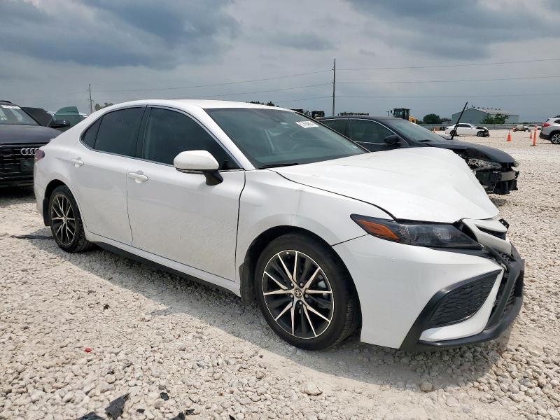 Vin: 4t1g11ak2ru845533, lot: 57454805, toyota camry se night shade 20244